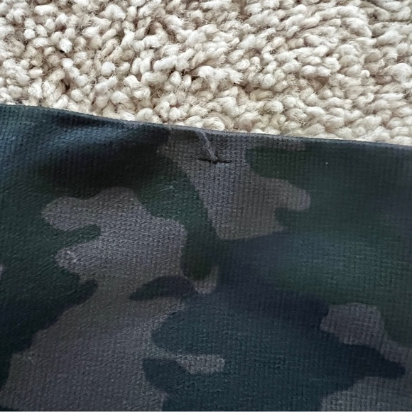 SPANX Seamless Camo Legging - Picture 9 of 9